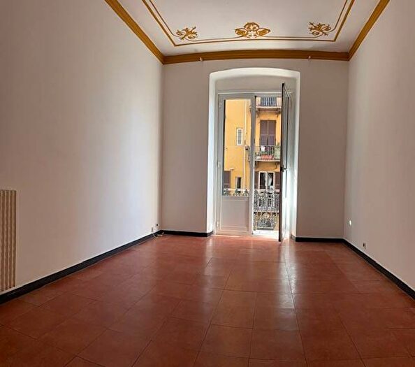 Appartamento quadrilocale in affitto in Via Giuseppe Casaregis, Foce, Genova