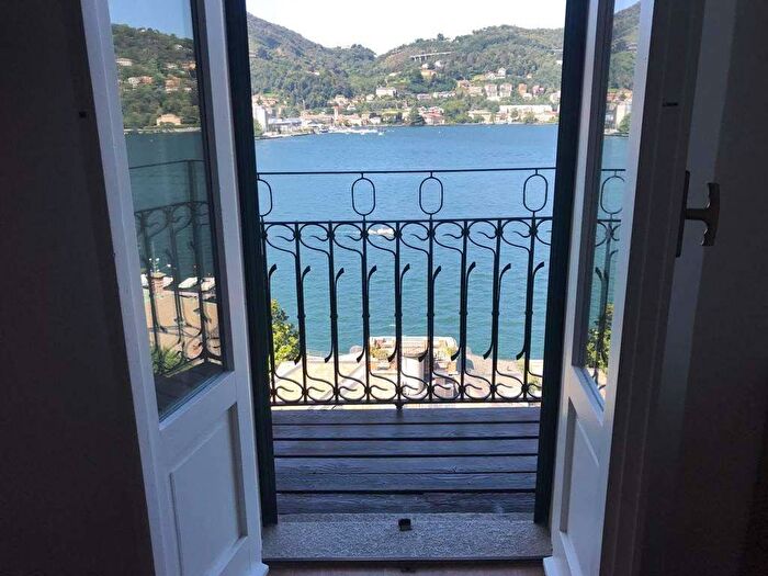 Appartamento monolocale in affitto in Via Torno Via Geno, Como