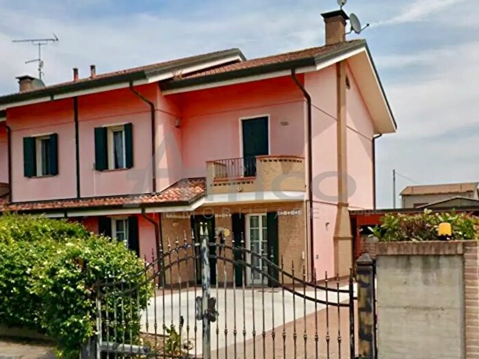 Casa con 7 locali in vendita in Villadose Ro, Villadose