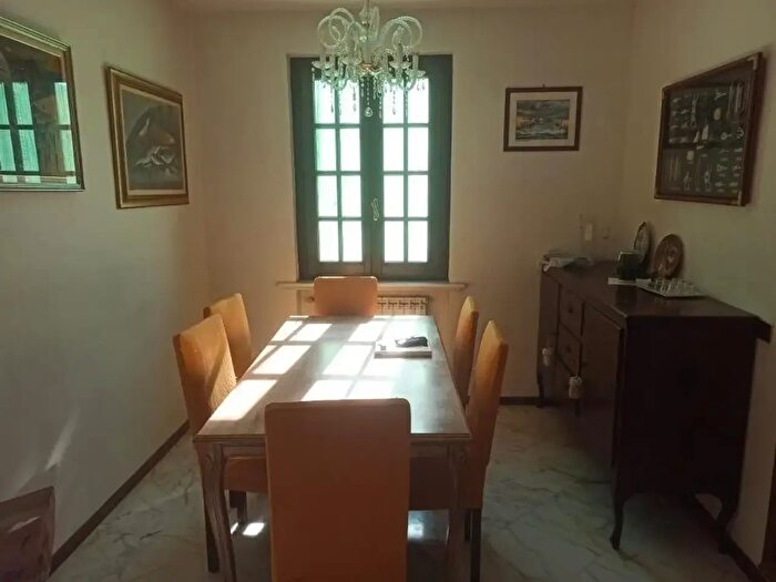 Casa quadrilocale in vendita in Ameglia