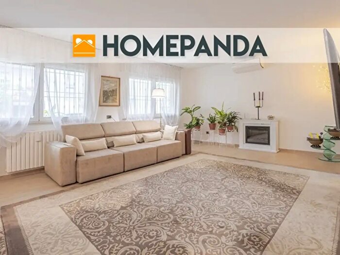 Appartamento con 5 locali in vendita in Via Aristide Gabelli, Rimini