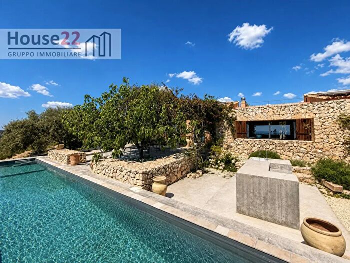 Casa con 5 locali in vendita in Contrada Fiumara, Noto