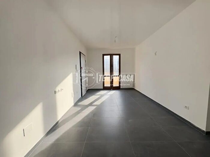 Appartamento trilocale in vendita in Via Vincenzo Rosano, Piombino