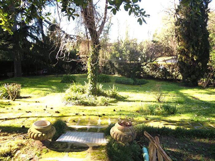 Casa con 6 locali in vendita in Largo Olgiata, Roma