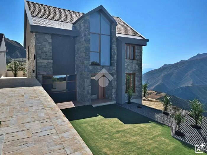 Casa trilocale in vendita in Frazione Givigliana, Rigolato