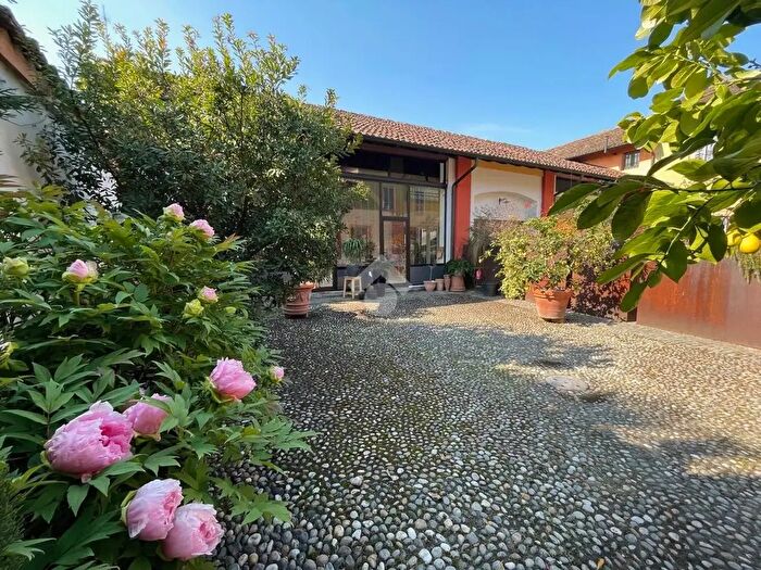 Appartamento trilocale in vendita in Via XX Settembre, Borghetto Lodigiano