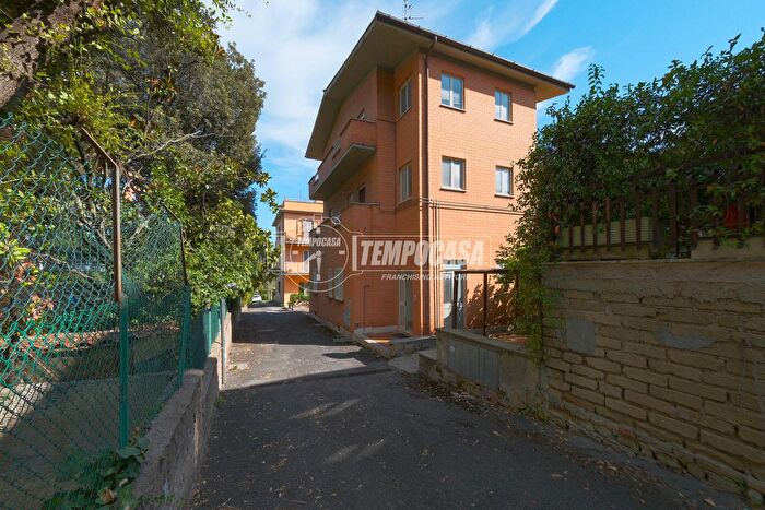 Appartamento bilocale in vendita in Via Varco Sabino, Roma