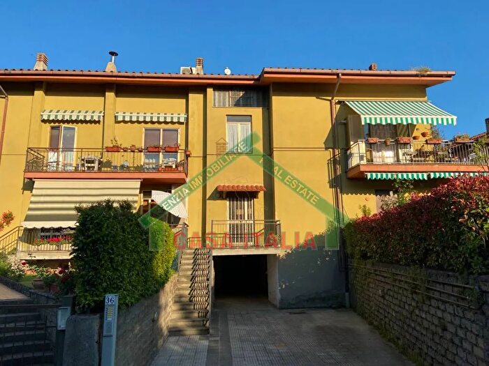 Appartamento quadrilocale in vendita in Capodimonte, Capodimonte