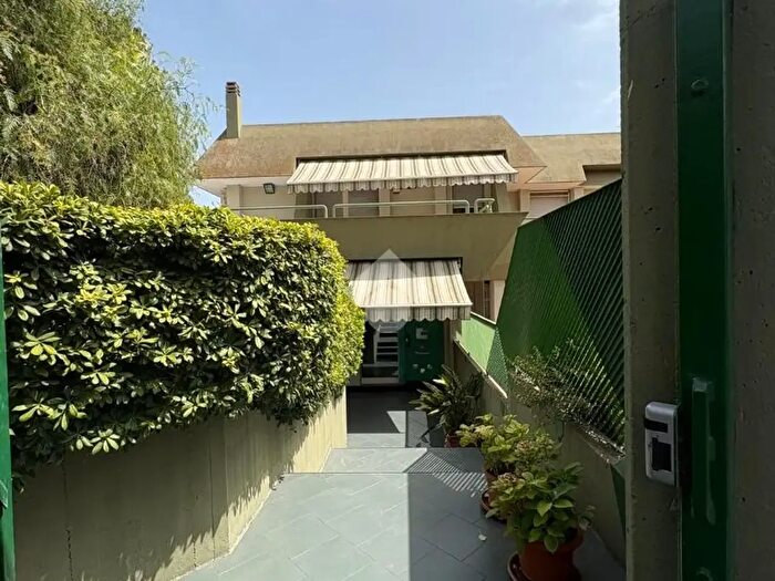 Casa quadrilocale in vendita in Via Galeno, Cagliari