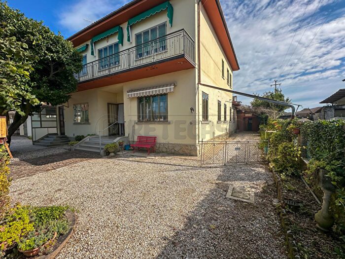 Appartamento trilocale in vendita in Via Palmanova, Santa Maria La Longa