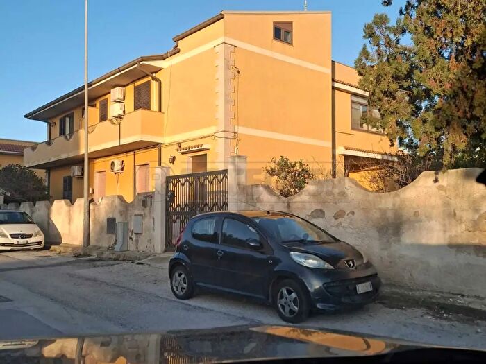 Casa con 5 locali in vendita in Via Siracusa, Siracusa
