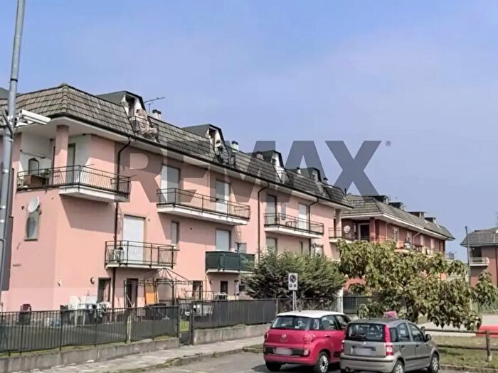 Appartamento quadrilocale in vendita in Via Carpi, Rondissone