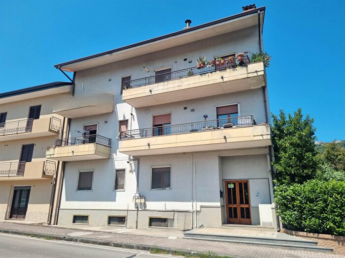 Appartamento con 5 locali in vendita in Via Arcella, Montefredane