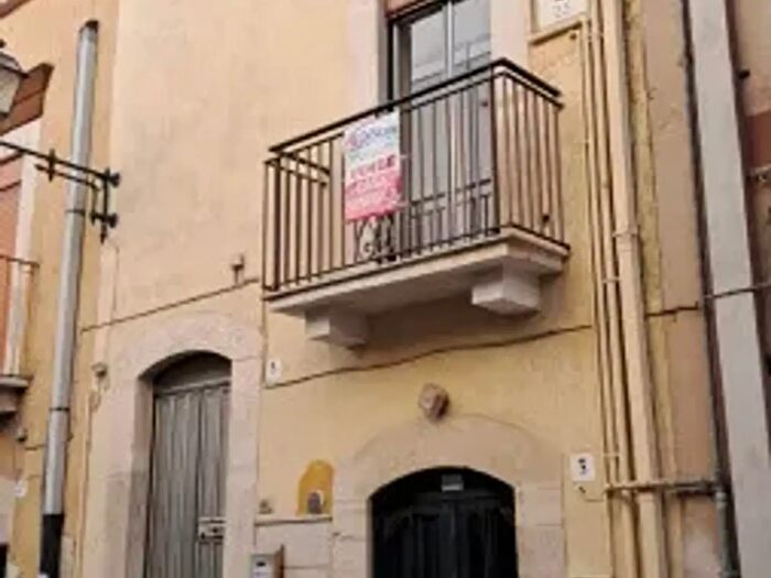 Casa con 5 locali in vendita in Andria