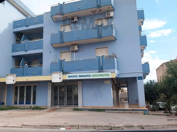 Appartamento con 8 locali in vendita in Via Mazzini, Pozzallo