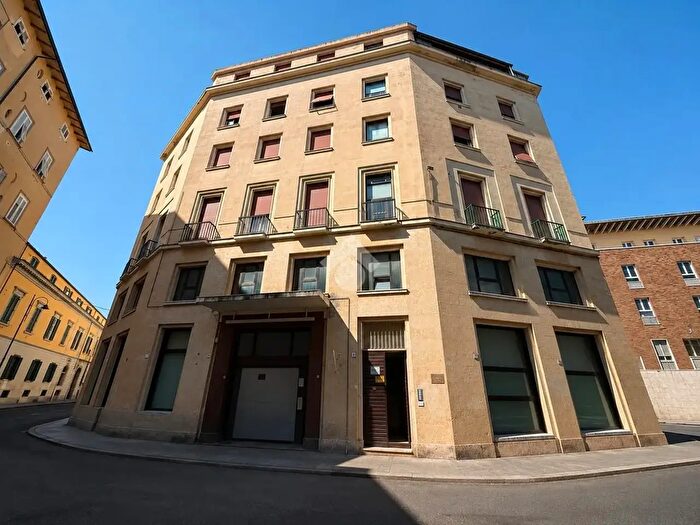 Appartamento con 5 locali in affitto in Via dei Fulgidi, Livorno