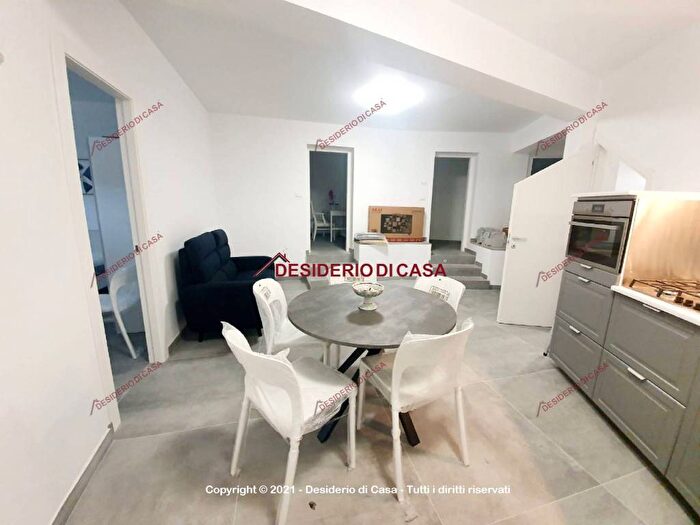 Appartamento quadrilocale in affitto in Via Stesicoro, Mondello Valdesi, Palermo