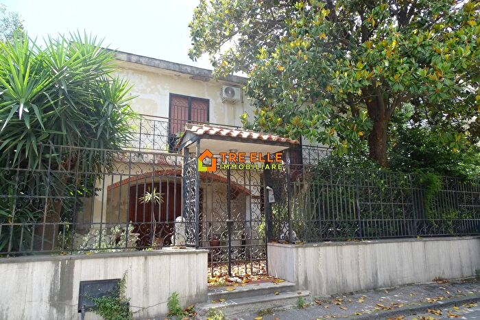 Casa quadrilocale in vendita in Via Giotto Marigliano Na, Marigliano