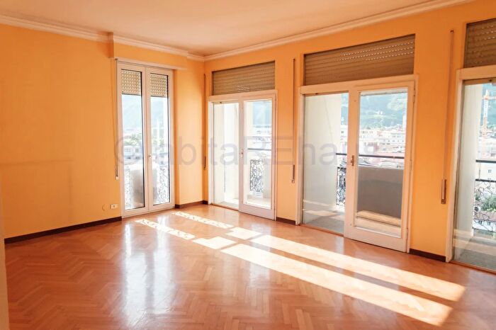 Appartamento con 5 locali in vendita in Piazza Giuseppe Verdi GiuseppeVerdiPlatz, Bolzano