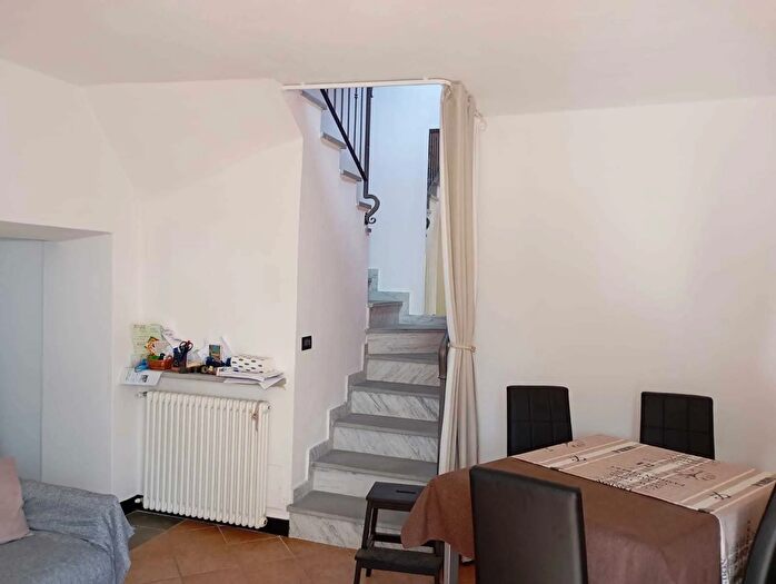 Appartamento quadrilocale in vendita in Fosdinovo