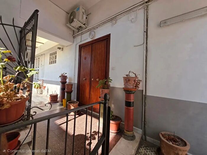 Appartamento quadrilocale in vendita in Via Oplonti, Torre Annunziata