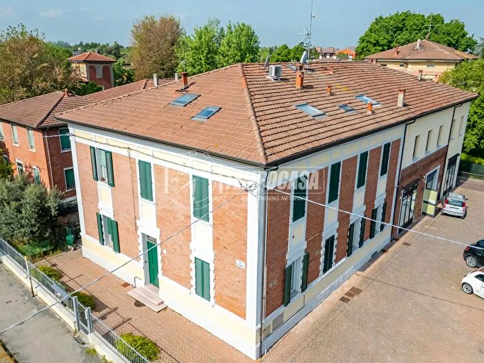 Appartamento trilocale in vendita in Via San Carlo, Medicina