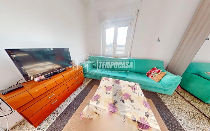 Appartamento trilocale in vendita in Via per Venegono, Vedano Olona