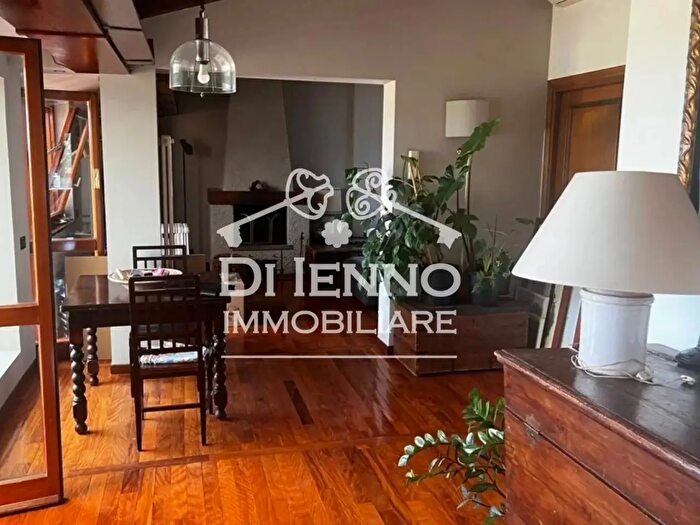 Appartamento trilocale in affitto in Roma