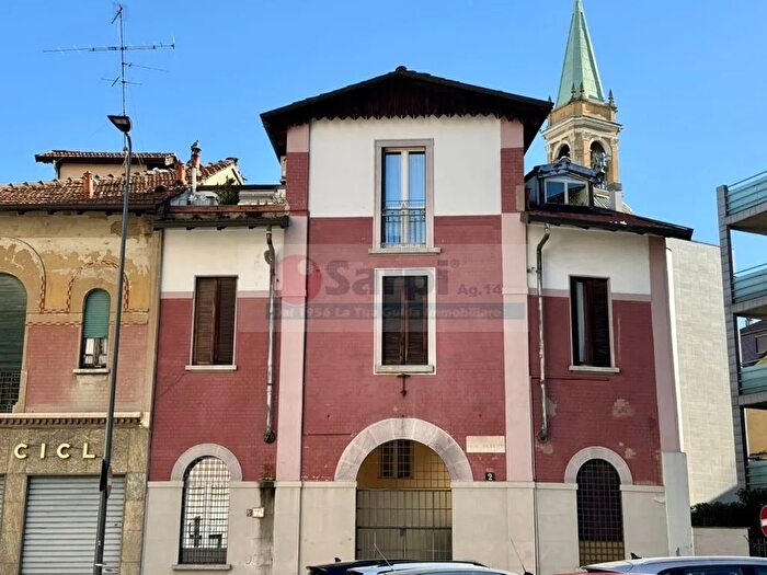 Appartamento trilocale in vendita in Via Antonio Pacinotti, Milano