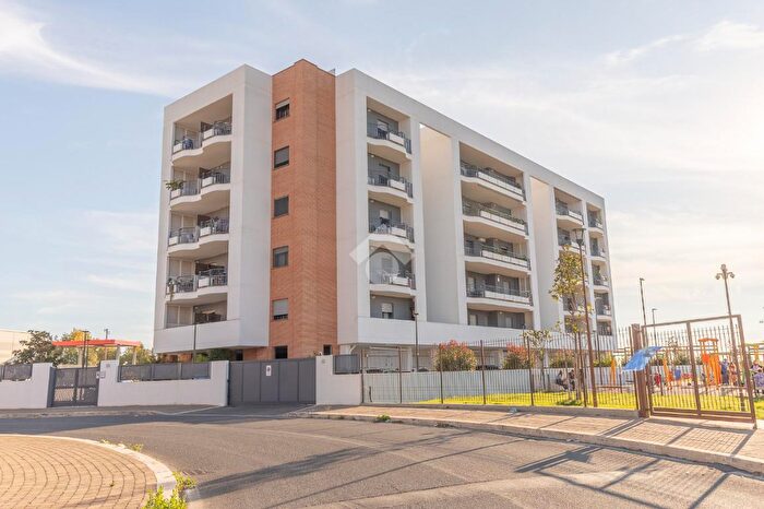 Appartamento trilocale in vendita in Via Eugenio Maccagnani, Roma