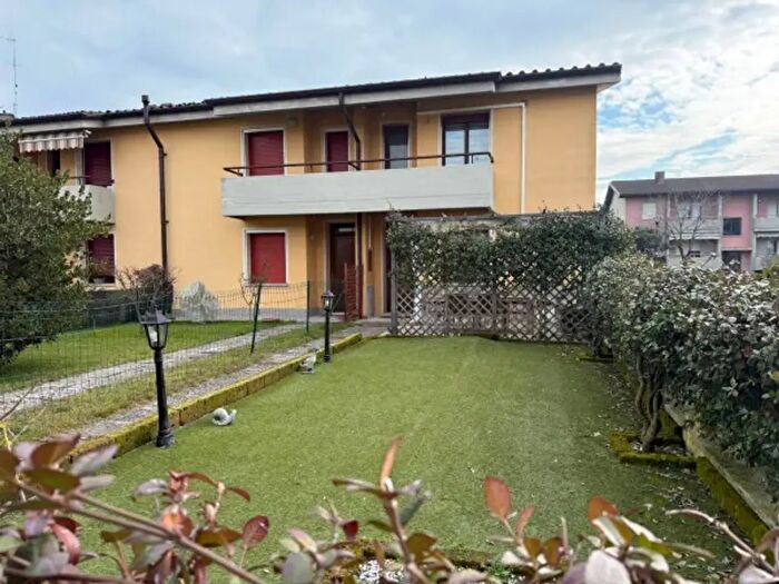 Casa quadrilocale in vendita in Offlaga