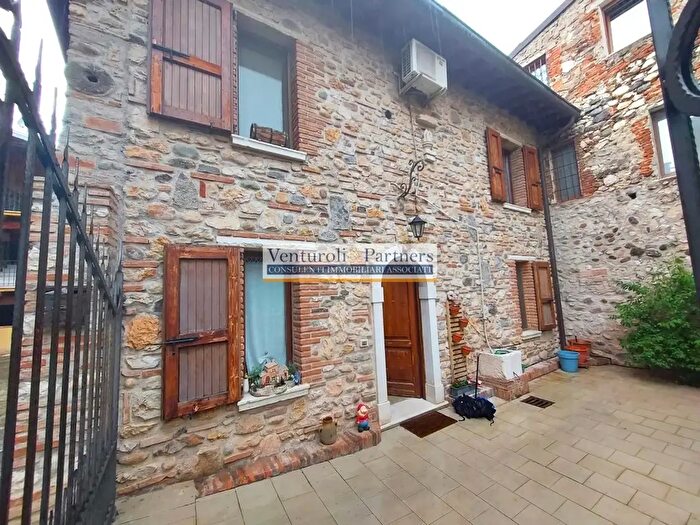 Appartamento bilocale in vendita in Via Capoborgo, Gavardo