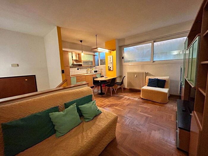 Appartamento bilocale in affitto in Via Mascarella, Irnerio, Bologna
