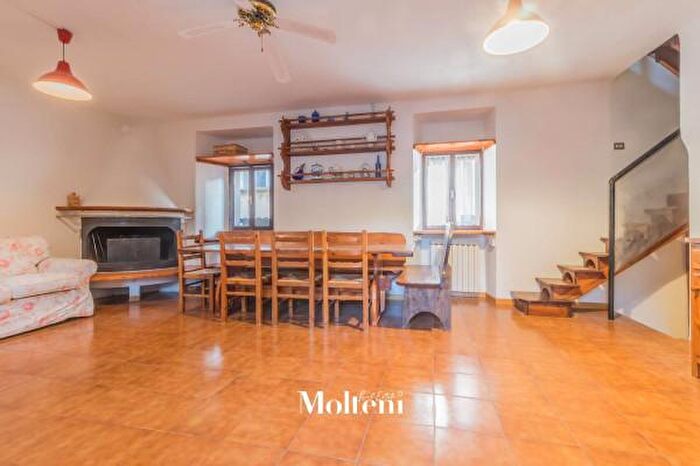 Casa quadrilocale in vendita in Via San Gerolamo, Vercurago