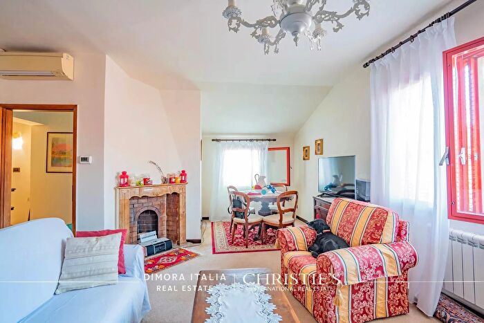 Appartamento con 6 locali in vendita in Venezia