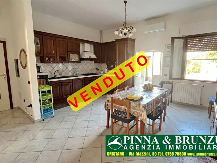 Casa con 5 locali in vendita in Oristano