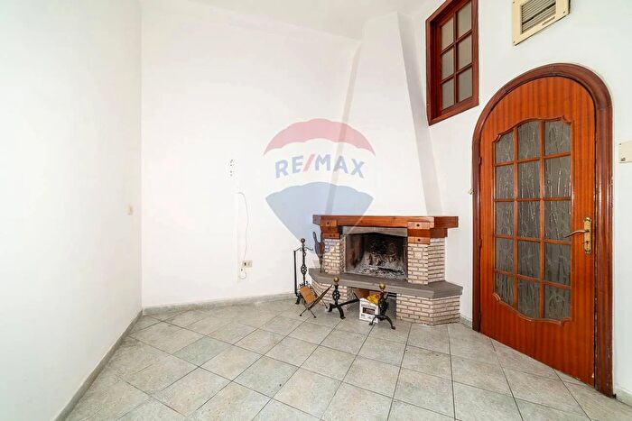 Appartamento con 6 locali in vendita in Via Angelo Musco, Paterno