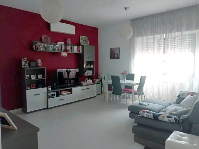 Appartamento trilocale in vendita in Via Luigi Alamanni, Roma