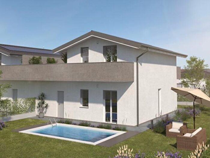 Casa quadrilocale in vendita in Via Giacomo Matteotti, Bizzarone