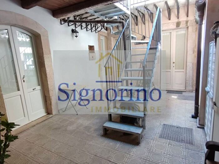 Appartamento bilocale in affitto in Via Gian Battista Alagona, Ortigia, Siracusa