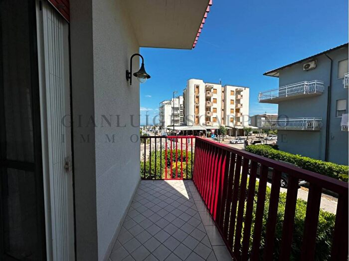 Appartamento quadrilocale in vendita in Via Cesena, Lido di Savio Lido di Classe, Ravenna