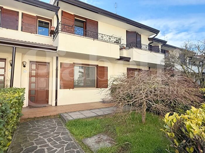 Casa con 5 locali in vendita in Via Ampere, Padova