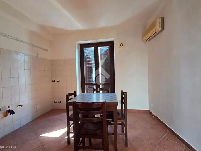 Appartamento bilocale in vendita in Via Albergheria, Palermo
