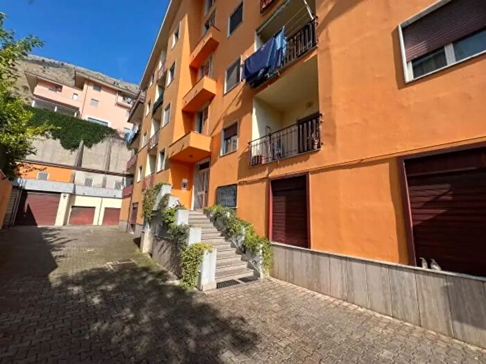 Appartamento trilocale in vendita in Via San Rocco, Foglianise