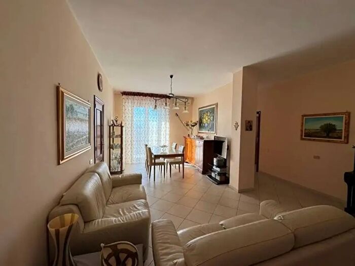 Appartamento trilocale in vendita in Lucera