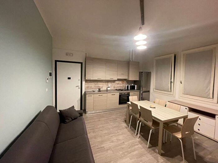 Appartamento trilocale in affitto in Via Guido Zucchini, Irnerio, Bologna