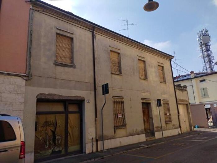 Case in Vendita e in Affitto - 2