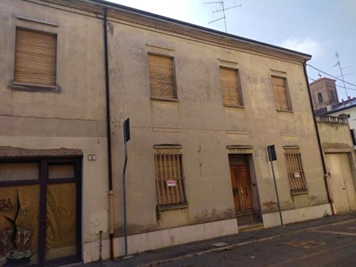Casa con 6 locali in vendita in Via Giuseppe Compagnoni, Lugo