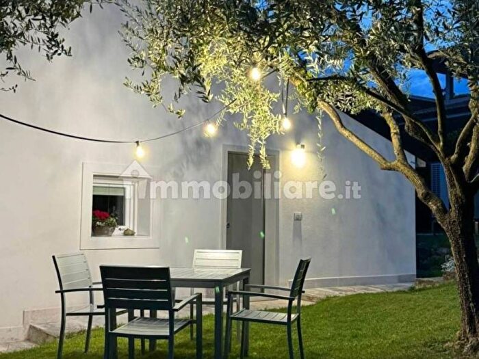 Appartamento bilocale in affitto in Piazza Vittorio Emanuele, Negrar, Negrar di Valpolicella