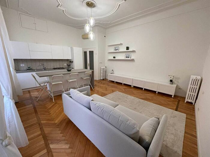 Appartamento trilocale in affitto in VIA DELLE FORZE ARMATE, Gambara, Milano